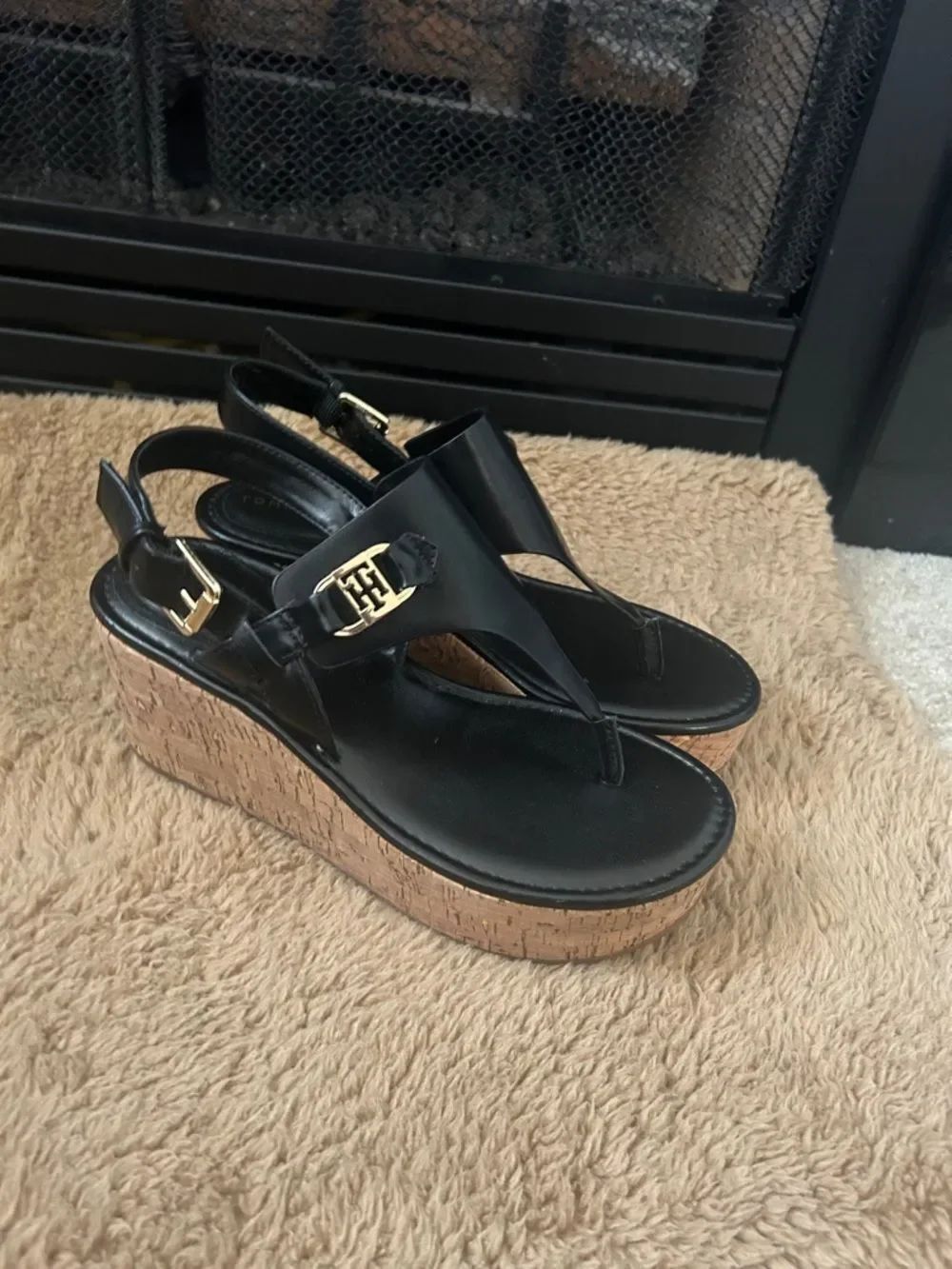Tommy Hilfiger wedge platform sandals size 8